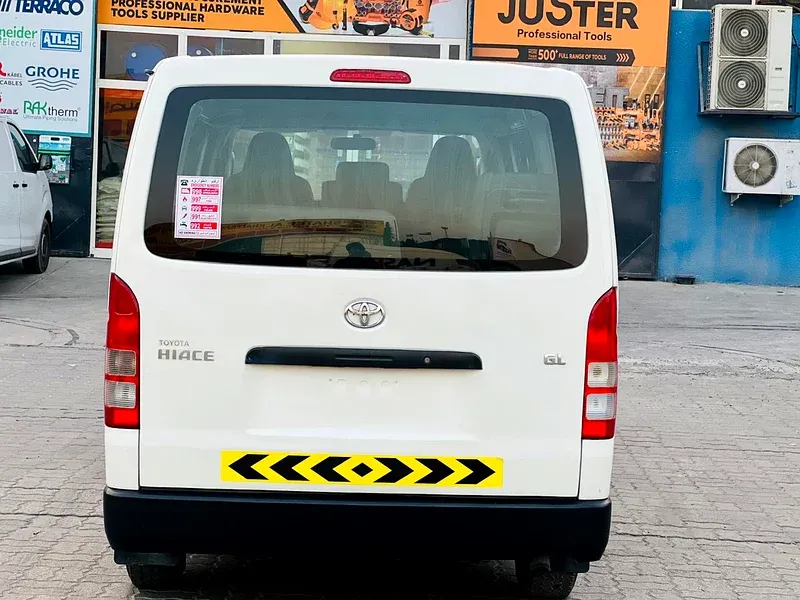 تويوتا هاياس 2015